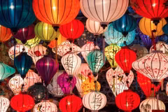 La fête de la Mi-Automne illumine la vieille ville de Hoi An