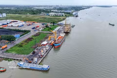 Prévu à partir de septembre 2026, le transport direct des produits agricoles du delta du Mékong depuis le port de Cai Cui vers le Guangxi, en Chine. (Photo : VNA)