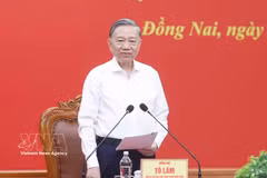 Le secrétaire général du Parti communiste du Vietnam et président de la République, To Lam, lors de la séance de travail avec le Comité permanent du Parti de la ville de Dong Nai (Sud). Photo : VNA