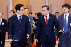 Le président de l’AN Tran Thanh Man (droite) et le président sud-coréen Lee Jae Myung. Photo : VNA