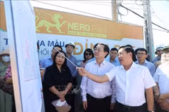 La délégation de travail de la Commission d'information, d'éducation et de mobilisation de masse du Comité central du Parti inspecte la zone de réinstallation des résidents touchés par le projet de la centrale nucléaire de Ninh Thuan 1. (Photo : VNA)