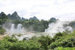 Panorama du site paysager des chutes de Ban Gioc – Detian. Photo : VNA