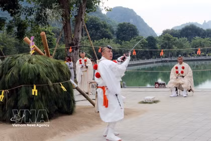Les 15 et 16 novembre 2025, au site touristique national de Tam Chuc, dans la province de Ninh Binh, s’est tenu le Festival d’échanges culturels bouddhiques Vietnam-Japon. Photo : VNA