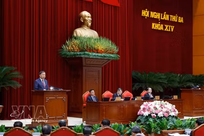 Le secrétaire général du Parti et président de la République, To Lam, prononce le discours d'ouverture du 3e Plénum du Comité central du Parti du 14e mandat. Photo : VNA