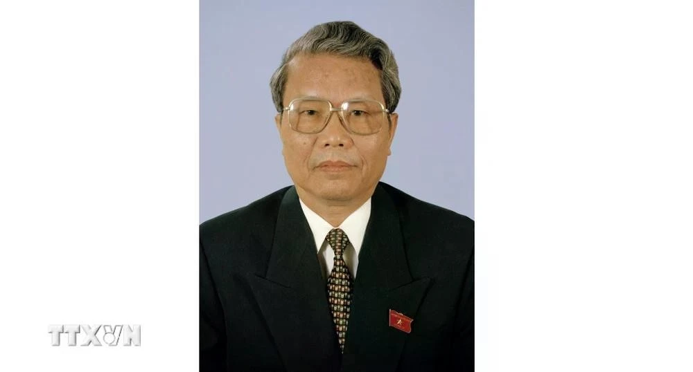 Le camarade Tran Duc Luong, ancien membre du Bureau Politique (BP), ancien président vietnamien. Photo : VNA