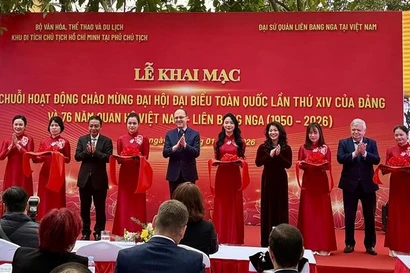 Cérémonie d'ouverture de l'exposition thématique intitulée "Le Président Hô Chi Minh et l’Assemblée nationale du Vietnam - 80 ans d’un parcours glorieux". Photo: VNA