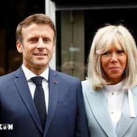 Le président français Emmanuel Macron et son épouse Brigitte Macron. Photo: AFP/VNA
