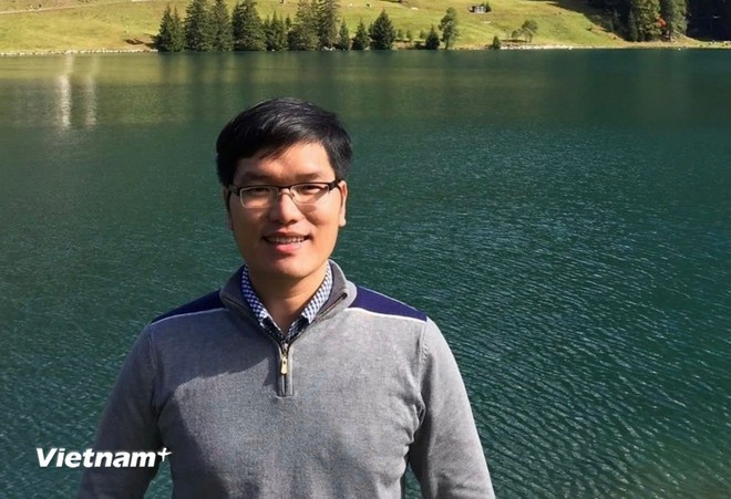 Le Dr Vu Minh Ngoc, géoscientifique primé qui dirige des recherches en géomécanique à l’Institut national des déchets nucléaires (INDR). Photo: VietnamPlus dr-vu-minh-ngoc.jpg