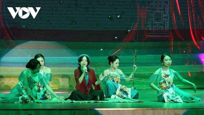 Le chant "xấm thập ân". Photo: VOV xam-thap-an.jpg