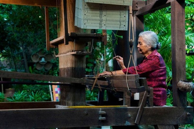 Une artisane du village de la soie Van Phuc. Photo: CTV/VietnamPlus une-artisane-du-village-de-la-soie-van-phuc.jpg