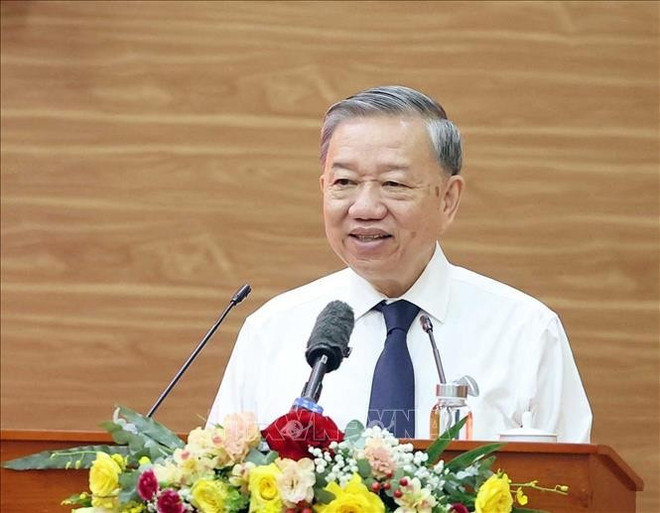 Le secrétaire général Tô Lâm s’exprime lors de la séance de travail, à Hanoi, le 23 juin. Photo : VNA to-lam-front-de-la-patrie-du-vietnam.jpg