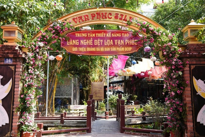 Centre de créativité du village de Van Phuc, vitrine des produits OCOP. Photo: nhibaonganhang.vn centre-de-creativite-du-village-de-van-phuc.jpg