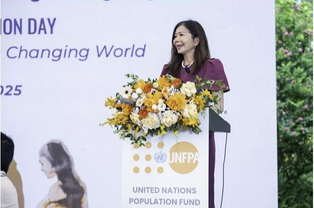 Pauline Fatima Tamesis, coordinatrice résidente des Nations Unies au Vietnam, a affirmé l’engagement des Nations Unies à poursuivre leur coopération avec le gouvernement vietnamien pour garantir un accès universel à des services de santé reproductive de qualité. Photo : UNFPA pauline-fatima-tamesis.jpg