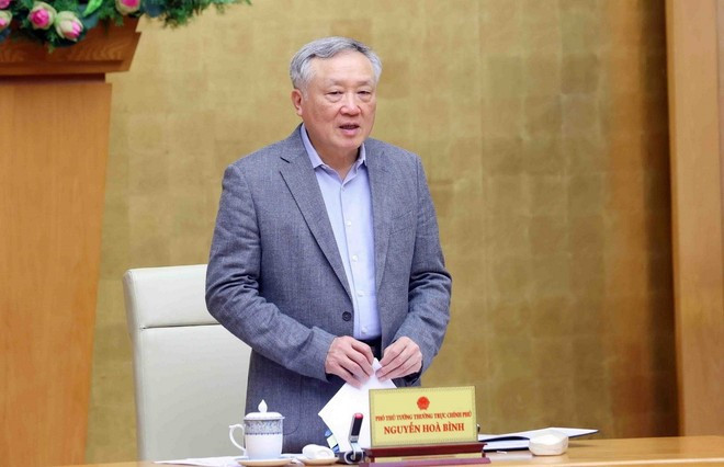 Le vice-Premier ministre permanent Nguyên Hoa Binh s’exprime lors de la réunion. Photo : VNA nguyen-hoa-binh-reunion.jpg