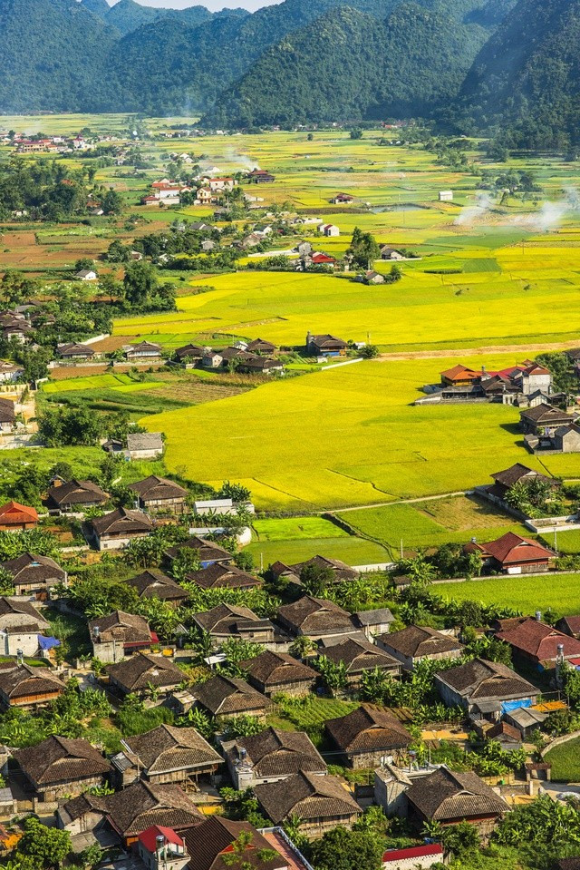 Le village de Quỳnh Sơn vu d'en haut. Photo: cafef.vn village-de-quynh-son.jpg