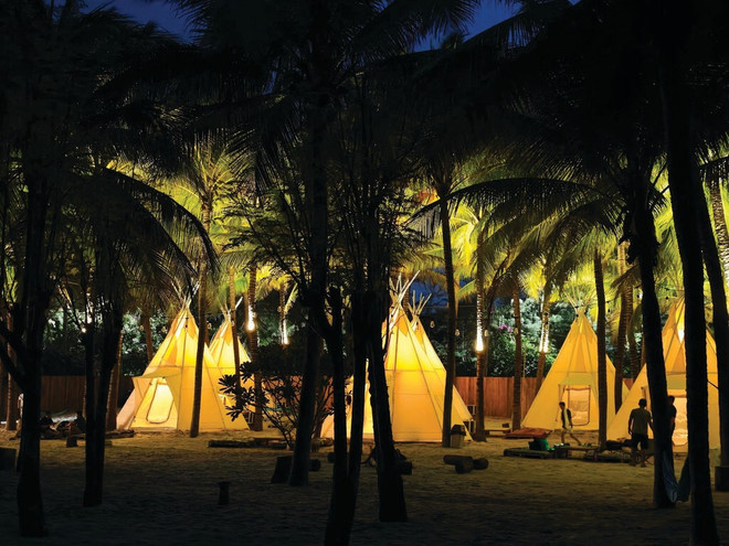 Un coin du site de camping de Tropical Eglamping Mui Né. Photo : CTV tropical-eglamping-mui-ne.jpg
