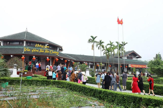 Espace de la culture du thé à Tân Cuong. Photo: tancuongxanh.vn espace-culturel-du-the.jpg