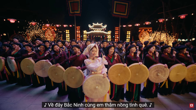 Plusieurs sites célèbres et monuments historiques de Bac Ninh sont présentés dans le clip «Bac Bling» de la chanteuse Hoa Minzy. bac-bling.jpg