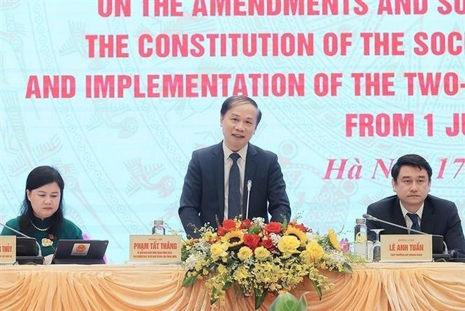 Pham Tât Thang, vice-président de la Commission de la sensibilisation, de l’éducation et de la mobilisation de masse du Comité central du Parti, s’exprime lors de la conférence de presse internationale à Hanoi, le 17 juin. Photo : VNA pham-tat-thang.jpg