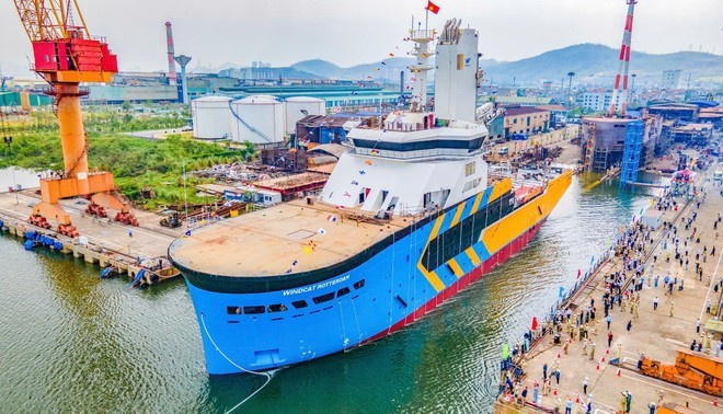Le Vietnam compte actuellement 88 entreprises de construction navale et 411 installations dédiées aux navires fluviaux. Photo: VietnamPlus bateaux.jpg