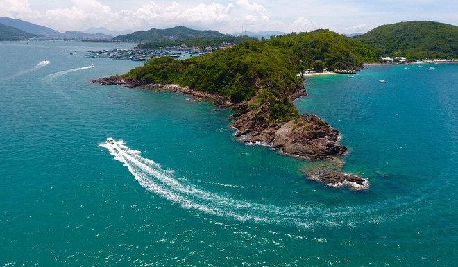 Mui Né, littéralement le Cap du Refuge, est un site touristique célèbre de la province de Binh Thuân. Photo : VNA mui-ne.jpg