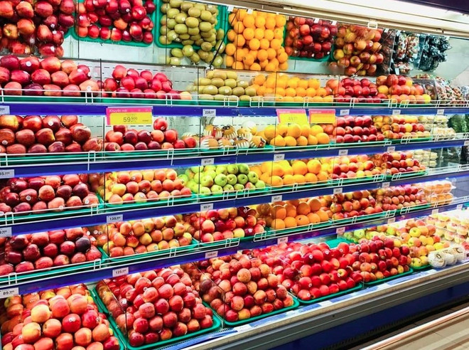 Une grande variété de pommes américaines est disponible dans les supermarchés vietnamiens. Photo : vneconomy.vn pommes-americaines.jpg