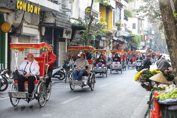 touristes-internationaux-hanoi.jpg