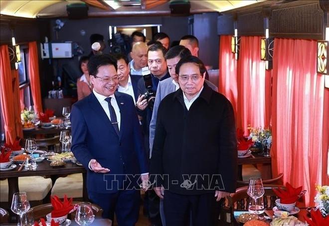 pham-minh-chinh-train-touristique.jpg