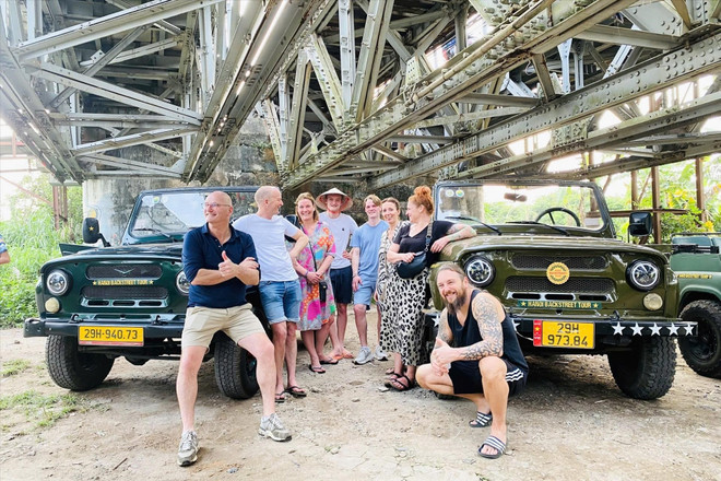 Photo: VNP les-touristes-etrangers.jpg