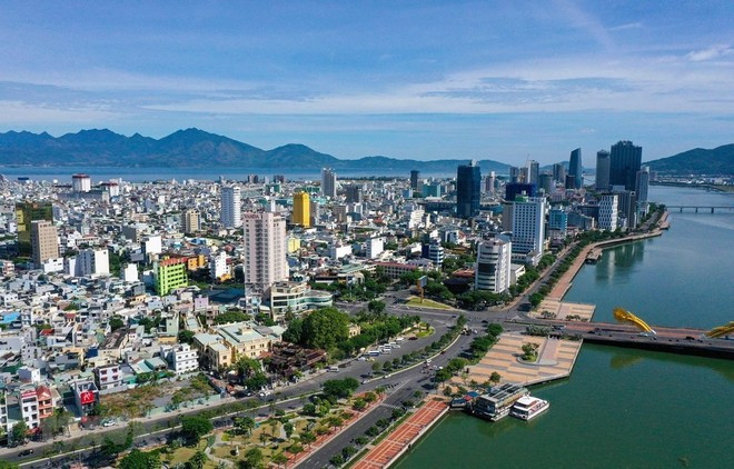 Dà Nang est l’une des villes pionnières en matière de transformation numérique de la gestion administrative. Photo : VNA da-nang.jpg