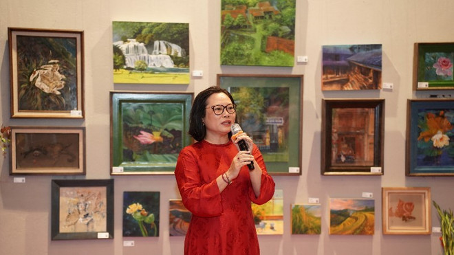La directrice adjointe du Centre d’activités culturelles et scientifiques du Temple de la Littérature - Collège des Enfants de la Nation, Nguyên Liên Huong. Photo: Comité d'organisation nguyen-lien-huong.jpg