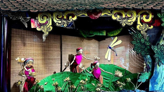 Un spectacle remporte un franc succès auprès des enfants. Photo: NDEL spectacle.jpg