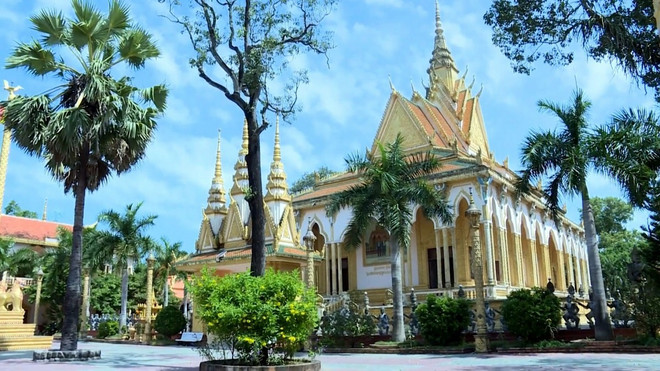La pagode Phnô Dôn constitue une autre halte incontournable. Photo : VOV pagode-phno-don.jpg