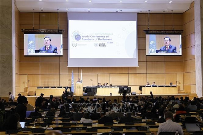 Vue d’ensemble du débat général de la 6e Conférence mondiale des présidents de parlement à Genève, en Suisse. Photo : VNA tran-thanh-man-debat-general.jpg