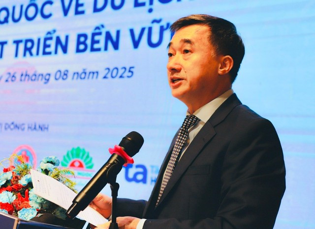 Le vice-ministre de la Santé, Trân Van Thuân, s’exprime lors de la conférence nationale sur le tourisme médical et le développement durable, à Lâm Dông, le 26 août. Photo: suckhoedoisong.vn tran-van-thuan-suckhoedoisongvn.jpg