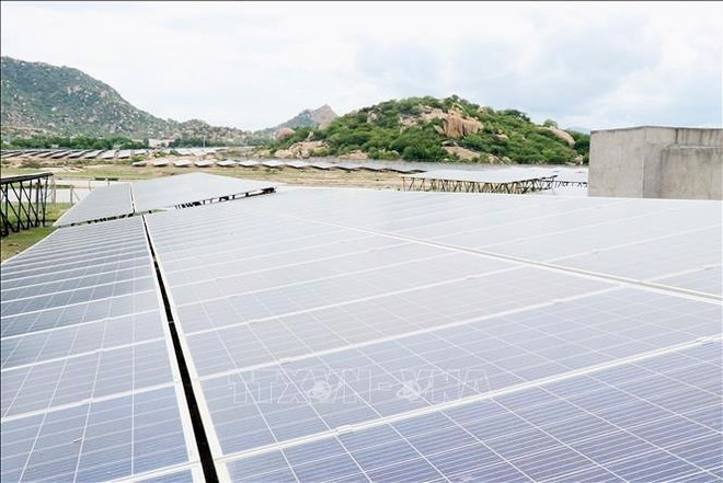 La centrale solaire de Bâu Ngu à Phuoc Dinh, mise en service en 2018. Photo: VNA centrale-solaire-de-bau-ngu.jpg