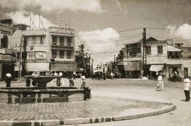 La place Dông Kinh Nghia Thuc d'hier. Photo: VNA dong-kinh-nghia-thuc.jpg