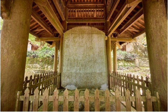 stele-sung-thien-dien-linh.jpg
