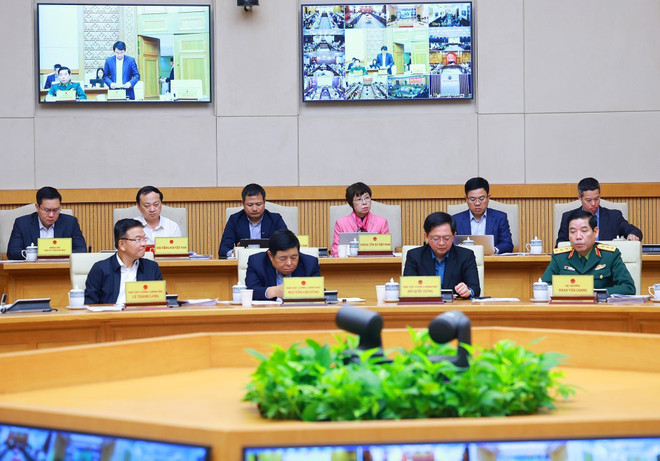 premier-ministre-pham-minh-chinh-reunion-du-gouvernement.jpg