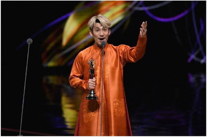 L’acteur Liên Binh Phat de la cérémonie de remise des Golden Bell Awards. lien-binh-phat.jpg