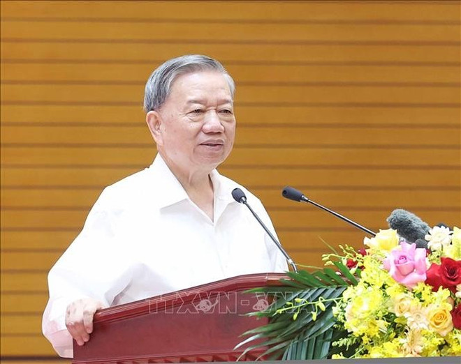 Le secrétaire général du Parti, Tô Lâm, s'exprime lors de la rencontre, à Hanoi, le 31 juillet. Photo: VNA to-lam-vna.jpg