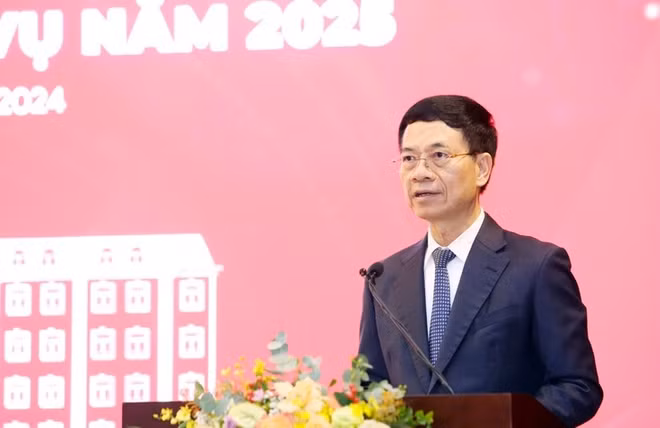 nguyen-manh-hung.jpg