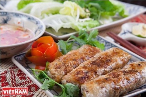 Les rouleaux de printemps frits, une des fiertés de la gastronomie du Vietnam. Photo: VNP nem-vnp.jpg