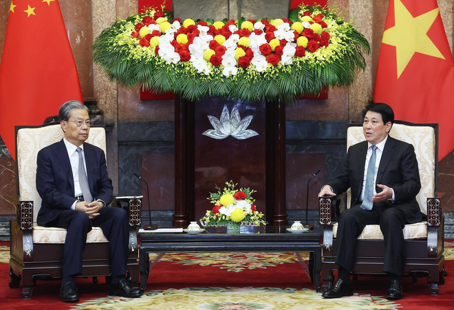 Le président Luong Cuong (à droite) recevant le président de l’Assemblée populaire nationale de Chine, Zhao Leji, à Hanoi, le 1er septembre. Photo : VNA luong-cuong-zhao-leji-vna.jpg