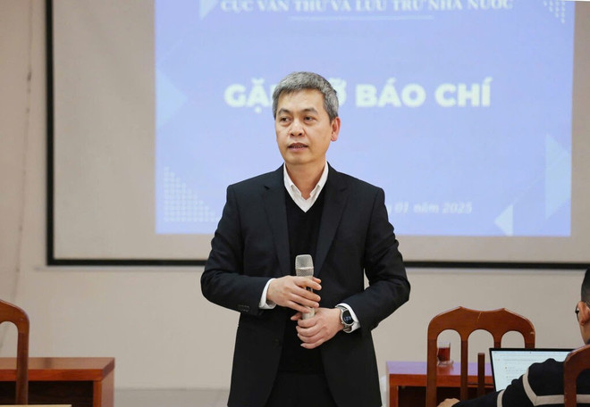 Dang Thanh Tùng, directeur du Département de gestion des documents et des archives de l'État du Vietnam, prend la parole lors de l’événement, à Hanoi, le 14 janvier. Photo: VNA dang-thanh-tung.jpg