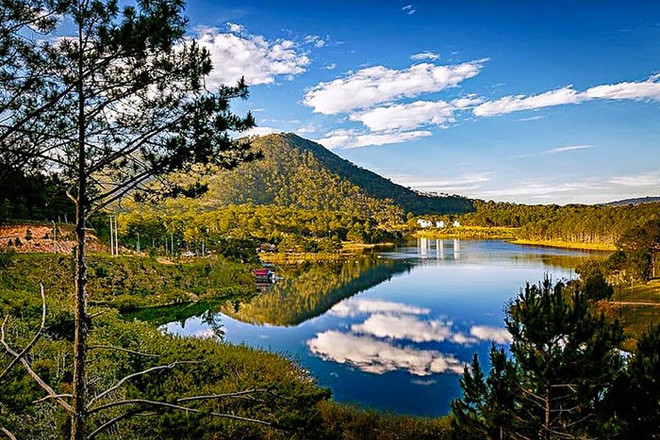 Lac Tuyên Lâm, à Dà Lat tuyen-lam-da-lat.jpg