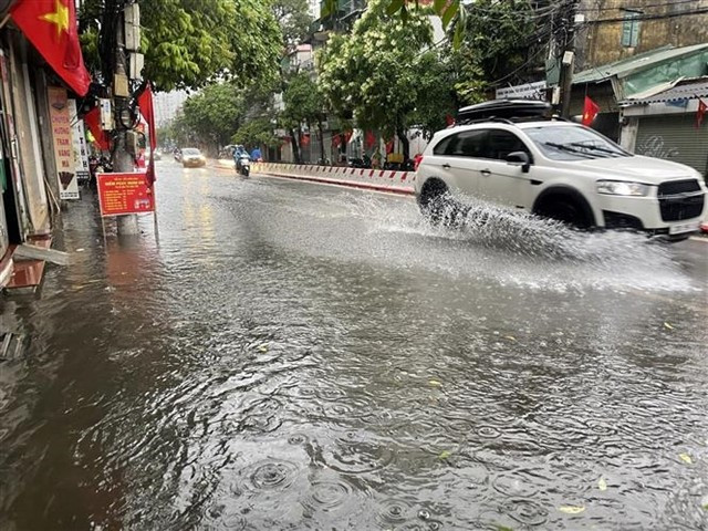 La rue Minh Khai, dans l’arrondissement de Hai Ba Trung, à Hanoi, le 1er mai matin. Photo: VNA minh-khai.jpg