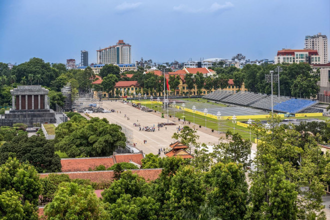 Les hôtels dans les rues autour de la place de Ba Dinh affichent tous complets. Photo: VnExpress ba-dinh-vnexpress.jpg