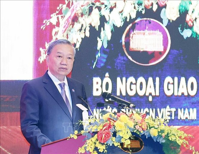 Le secrétaire général du Parti, Tô Lâm s’exprime lors de la cérémonie célébrant le 80e anniversaire de la diplomatie vietnamienne. Photo : VNA to-lam-diplomatie-vna.jpg