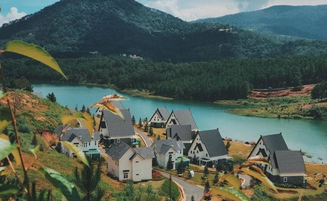 Il n’est pas nécessaire d’être riche pour profiter d’une retraite choyée, il suffit de savoir où aller, ici la ville de Dà Lat. Photo : toplist.vn da-lat-toplistvn.jpg